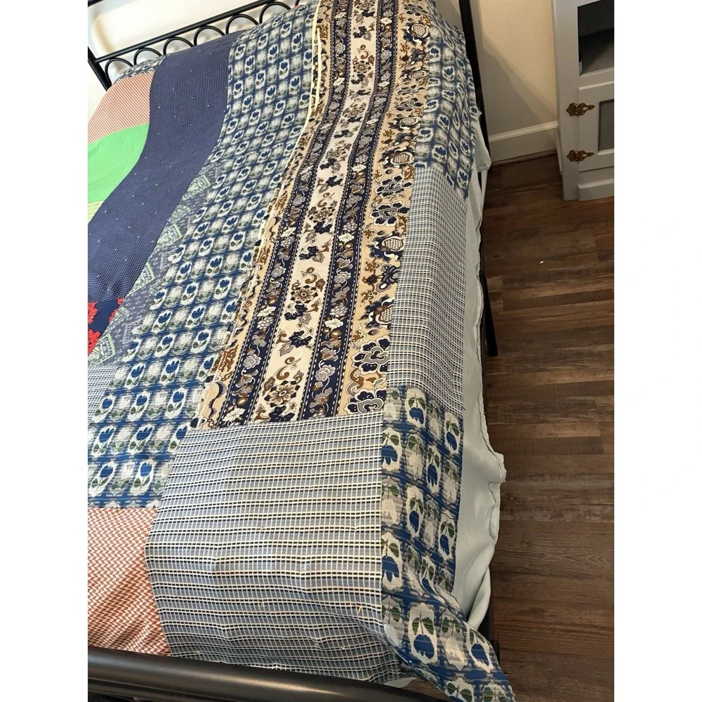 Vintage Polyester, Thread Tied Quilt, 77